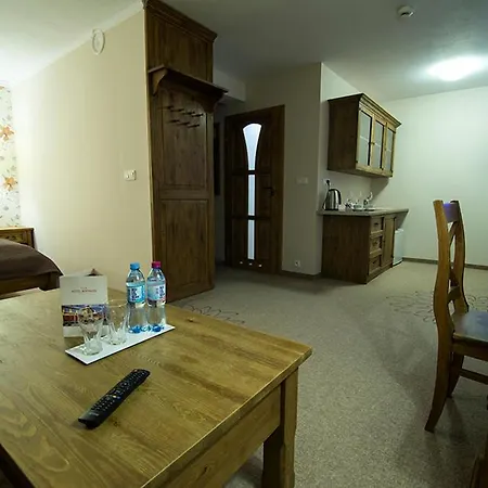 冬季两项运动及spa酒店 斯克拉斯卡波伦巴