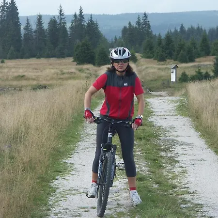 Biathlon Sport & فندق